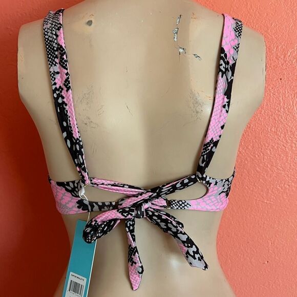 BEACH BUNNY KARTER BRALETTE !! - Picture 2 of 5